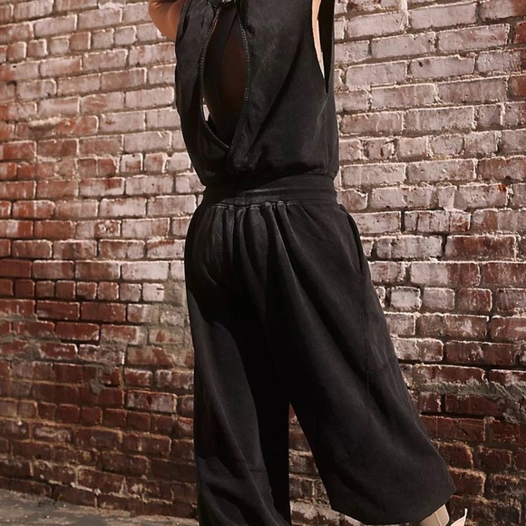 FP Movement Throw and Go Jumpsuit NWT - medium - Picture 4 of 6